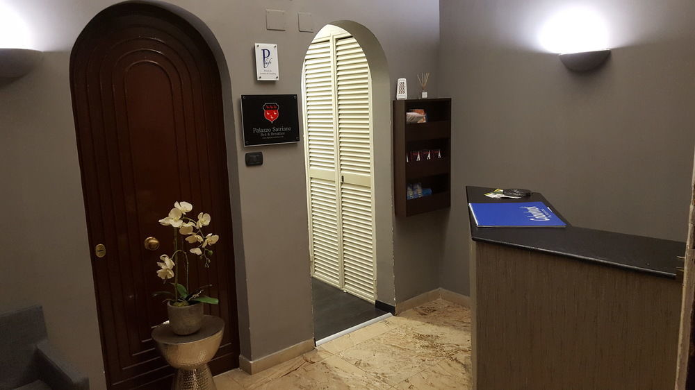 B&B Palazzo Satriano เนเปิลส์ ภายนอก รูปภาพ