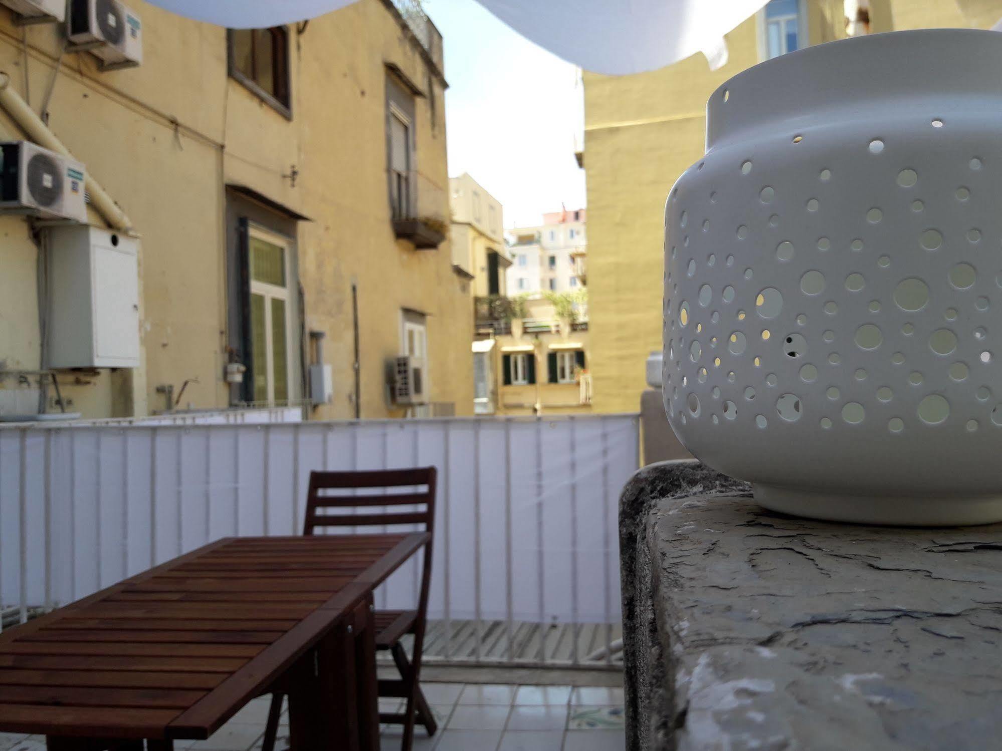 B&B Palazzo Satriano เนเปิลส์ ภายนอก รูปภาพ