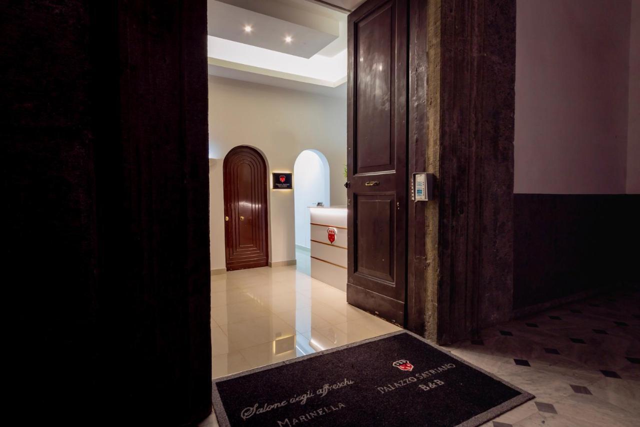 B&B Palazzo Satriano เนเปิลส์ ภายนอก รูปภาพ