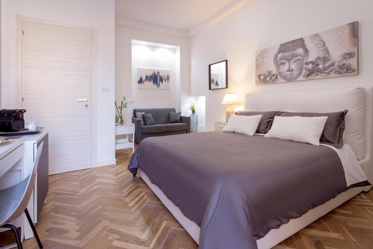 B&B Palazzo Satriano เนเปิลส์ ภายนอก รูปภาพ